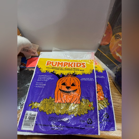 Vintage 1990s Halloween Decoration lot with hallmark Ghost Plush and NIP decor - Picture 9 of 14